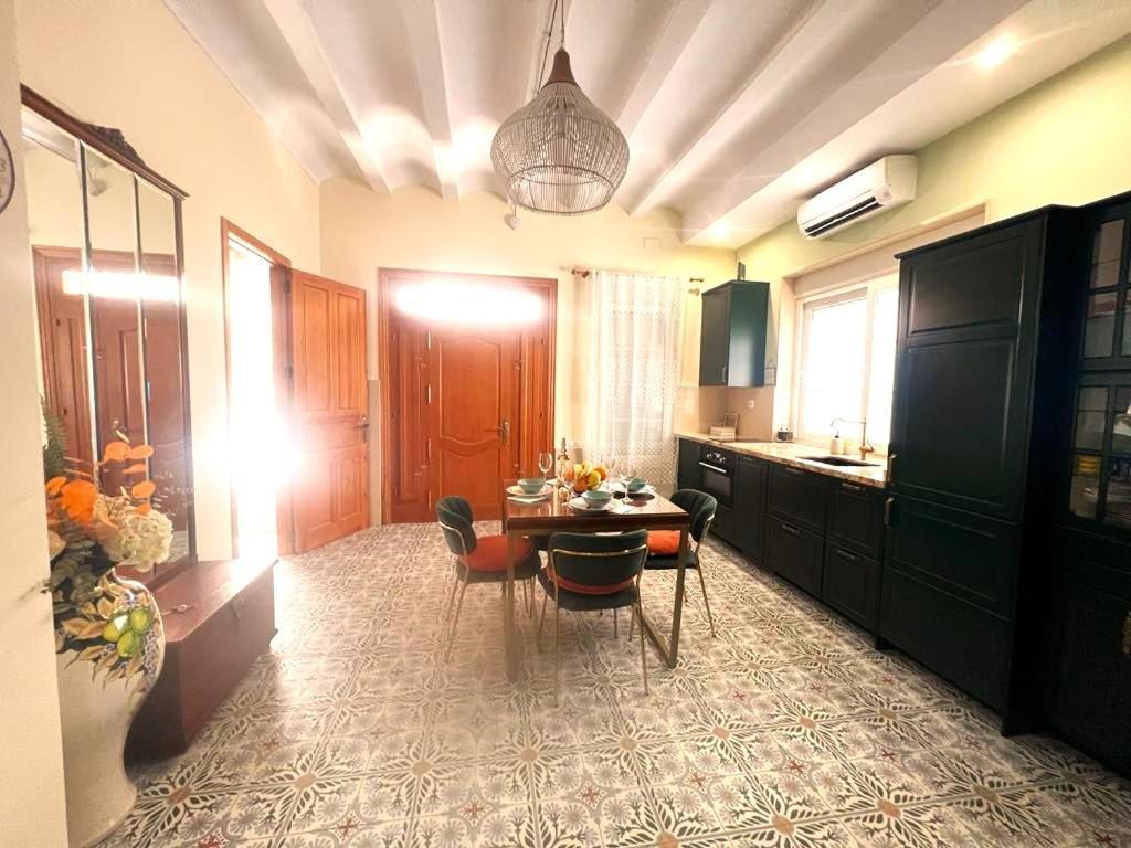 Esmeralda Apartment With Free Private Underground Parking 발렌시아 외부 사진